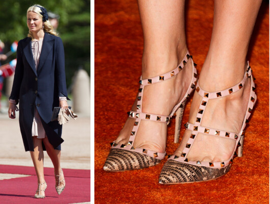 FIRFISLE: I 2010 dukket kronprinsesse Mette-Marit opp med sitt første par naglepumps fra Valentino, laget av firfisleskinn. Hun har også den matchende vesken som koster rundt 20 000 kroner. Foto: Se og Hør FIRFISLE: I 2010 dukket kronprinsesse Mette-Marit opp med sitt første par naglepumps fra Valentino, laget av firfisleskinn. Hun har også den matchende vesken som koster rundt 20 000 kroner. Foto: Se og Hør