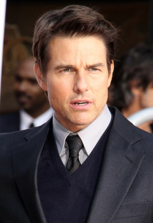 HINDRES: Pappagruppen mener Holmes hindrer Tom Cruise i å få se datteren Suri. Foto: REX/Unimedia Images/All Over Press HINDRES: Pappagruppen mener Holmes hindrer Tom Cruise i å få se datteren Suri. Foto: REX/Unimedia Images/All Over Press