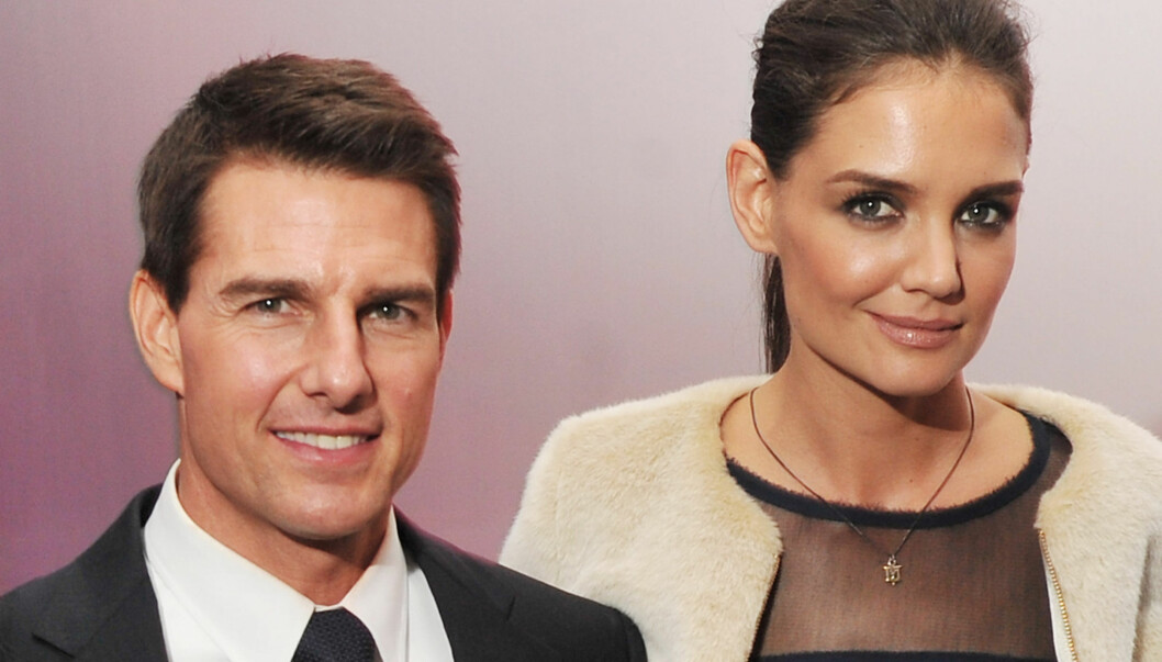 TATT PÅ SENGA: Det kom som lyn fra klar himmel på Tom Cruise da hans 16 år yngre kone Katie Holmes fortalte at hun ville ut av forholdet i juni 2013. Foto: All Over Press TATT PÅ SENGA: Det kom som lyn fra klar himmel på Tom Cruise da hans 16 år yngre kone Katie Holmes fortalte at hun ville ut av forholdet i juni 2013. Foto: All Over Press