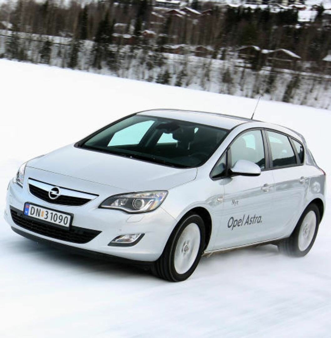 <strong>SKILLER SEG UT:</strong> Opel Astras design gjør at den skiller seg fra mange av konkurrentene. Foto: VI MENN BIL <strong>SKILLER SEG UT:</strong> Opel Astras design gjør at den skiller seg fra mange av konkurrentene. Foto: VI MENN BIL