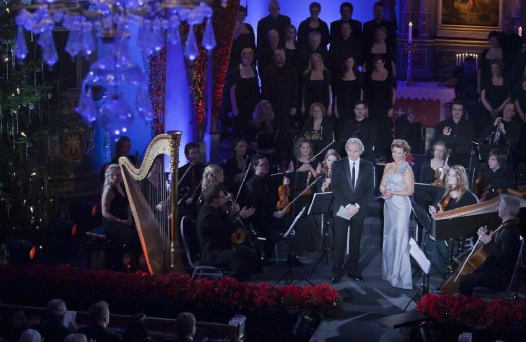 STASLIG: Det var en staslig innredet Vang kirke med Prinsesse Märta og regissør Harald Zwart som midtpunkt. FOTO: PER FLÅTHE/DAGBLADET STASLIG: Det var en staslig innredet Vang kirke med Prinsesse Märta og regissør Harald Zwart som midtpunkt. FOTO: PER FLÅTHE/DAGBLADET