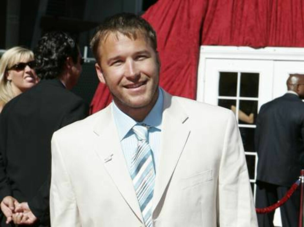 Downhill skier Bode Miller arrives at the 2006 ESPY Awards in the Hollywood area of Los Angeles Wednesday, July 12, 2006. (AP Photo/Chris Carlson) Foto: AP Downhill skier Bode Miller arrives at the 2006 ESPY Awards in the Hollywood area of Los Angeles Wednesday, July 12, 2006. (AP Photo/Chris Carlson) Foto: AP