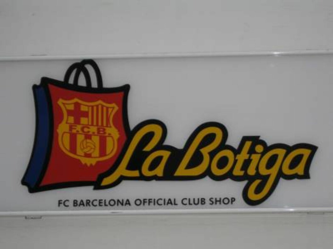 <strong>SUPPORTERBUTIKK:</strong> I Tossa de Mar kan du selvfølgelig kjøpe FC Barcelona-artikler. Foto: Per Tandberg <strong>SUPPORTERBUTIKK:</strong> I Tossa de Mar kan du selvfølgelig kjøpe FC Barcelona-artikler. Foto: Per Tandberg