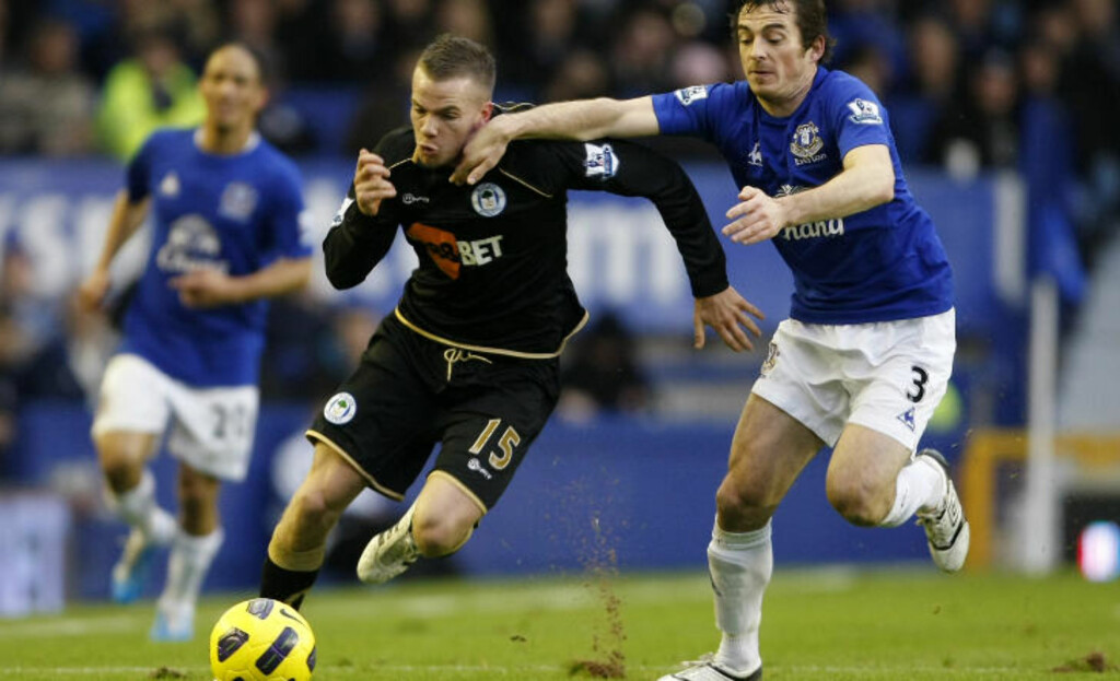 GJØR SUKSESS: Tom Cleverley, som er offensiv midtbanespiller, har scoret to mål på sine tre kamper for Wigan. I januar hentes han trolig tilbake til Old Trafford av sir Alex Ferguson. Foto: (AP Photo/Tim Hales) GJØR SUKSESS: Tom Cleverley, som er offensiv midtbanespiller, har scoret to mål på sine tre kamper for Wigan. I januar hentes han trolig tilbake til Old Trafford av sir Alex Ferguson. Foto: (AP Photo/Tim Hales)