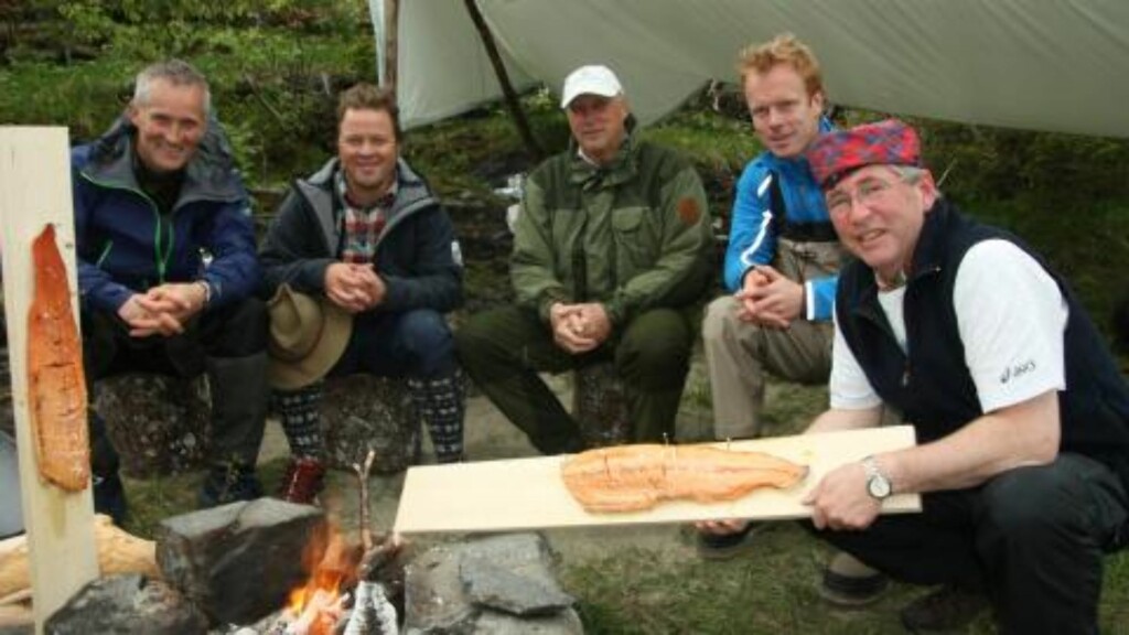 KONGETUR: Med kong Harald med på tur fikk Arne Brimi endelig samla gjengen igjen. Pressefoto. KONGETUR: Med kong Harald med på tur fikk Arne Brimi endelig samla gjengen igjen. Pressefoto.