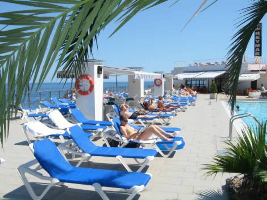 <strong>TAKBASSENG:</strong> Hotellets store basseng og boblebad har både mye sol og flott utsikt. Foto: Per Tandberg <strong>TAKBASSENG:</strong> Hotellets store basseng og boblebad har både mye sol og flott utsikt. Foto: Per Tandberg