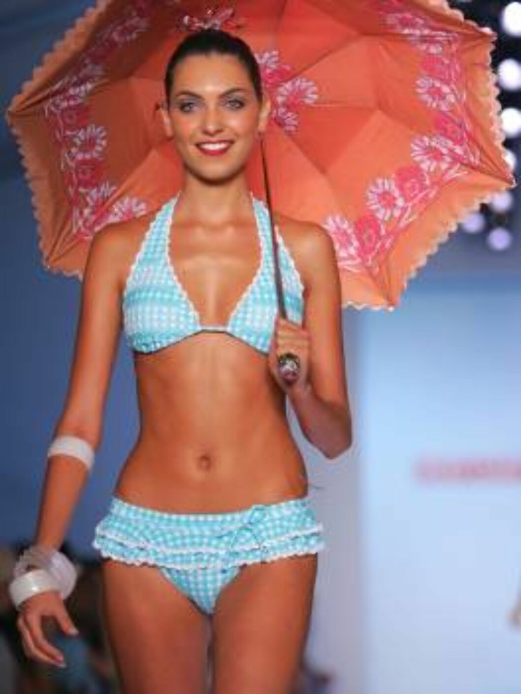 <strong>MIAMI - JULY 16:</strong> A model walks the runway at the Red Carter Summer 2007 fashion show during the Sunglass Hut Swim Shows Miami in the Cabana Grande tent at the Raleigh Hotel on July 16, 2006 in Miami, Florida. (Photo by Carlo Allegri/Getty Images for IMG Foto: All Over Press <strong>MIAMI - JULY 16:</strong> A model walks the runway at the Red Carter Summer 2007 fashion show during the Sunglass Hut Swim Shows Miami in the Cabana Grande tent at the Raleigh Hotel on July 16, 2006 in Miami, Florida. (Photo by Carlo Allegri/Getty Images for IMG Foto: All Over Press