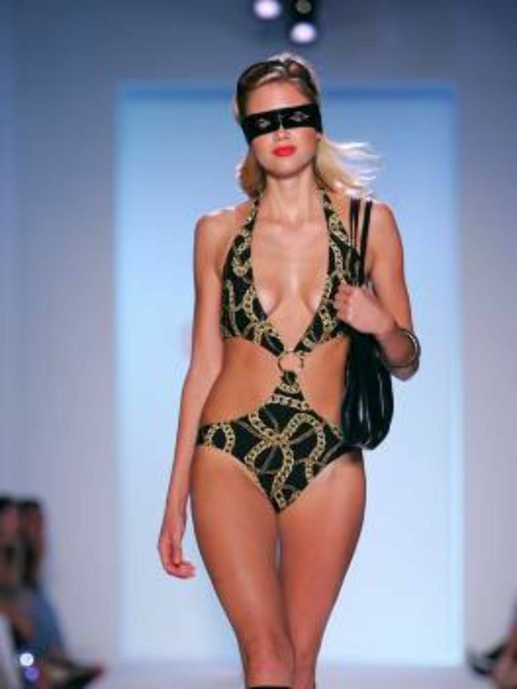 <strong>MIAMI - JULY 16:</strong> A model walks the runway at the Red Carter Summer 2007 fashion show during the Sunglass Hut Swim Shows Miami in the Cabana Grande tent at the Raleigh Hotel on July 16, 2006 in Miami, Florida. (Photo by Carlo Allegri/Getty Images for IMG Foto: All Over Press <strong>MIAMI - JULY 16:</strong> A model walks the runway at the Red Carter Summer 2007 fashion show during the Sunglass Hut Swim Shows Miami in the Cabana Grande tent at the Raleigh Hotel on July 16, 2006 in Miami, Florida. (Photo by Carlo Allegri/Getty Images for IMG Foto: All Over Press