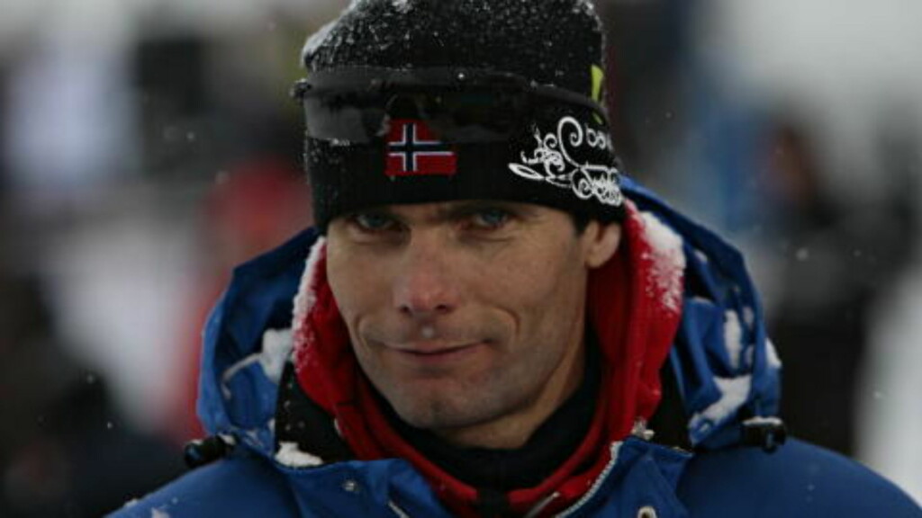 KRITISK: NRKs langrennsekspert Thomas Alsgaard mener Petter Northugs oppførsel i etterkant av lørdagens tremil, satte 24-åringen i et dårlig lys.Foto: ARNT E. FOLVIK/DAGBLADET KRITISK: NRKs langrennsekspert Thomas Alsgaard mener Petter Northugs oppførsel i etterkant av lørdagens tremil, satte 24-åringen i et dårlig lys.Foto: ARNT E. FOLVIK/DAGBLADET