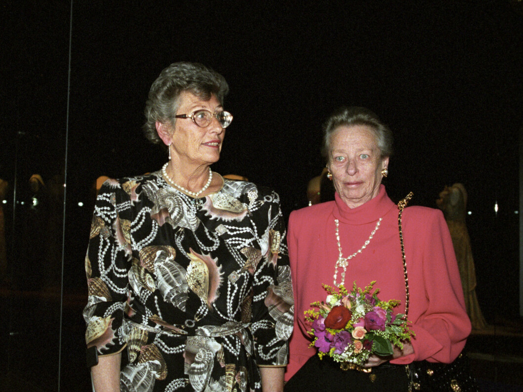 <strong>1995:</strong> Fra v: Prinsesse Astrid fru Ferner og prinsesse Ragnhild fru Lorentzen åpner utstillingen Dronning Maud. Foto: NTB scanpix <strong>1995:</strong> Fra v: Prinsesse Astrid fru Ferner og prinsesse Ragnhild fru Lorentzen åpner utstillingen Dronning Maud. Foto: NTB scanpix