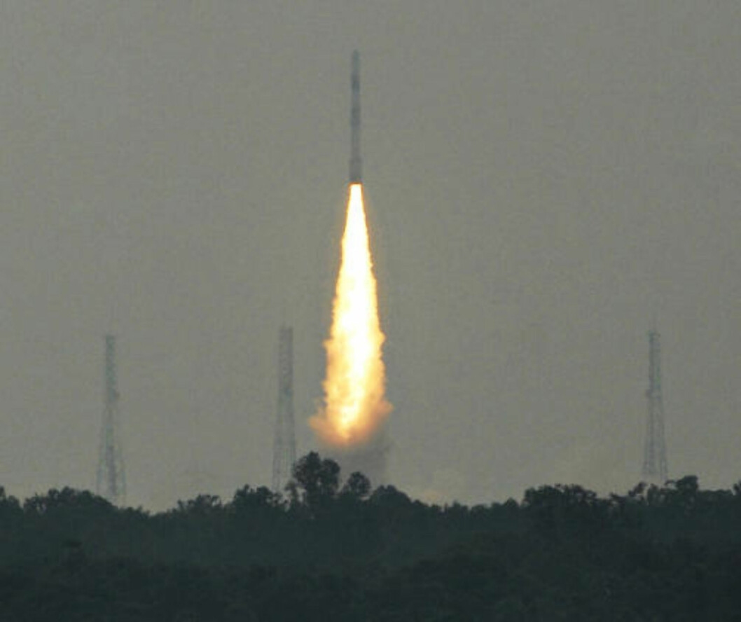 <strong>MANGE PASSASJERER:</strong> Den norske nanosatellitten var én av totalt fem som ble brakt til omløpsbane om bord en indisk PSLV-rakett, skutt opp av den indiske romfartsorganisasjonen ISRO. Foto: AFP PHOTO/SESHADRI SUKUMAR/SCANPIX <strong>MANGE PASSASJERER:</strong> Den norske nanosatellitten var én av totalt fem som ble brakt til omløpsbane om bord en indisk PSLV-rakett, skutt opp av den indiske romfartsorganisasjonen ISRO. Foto: AFP PHOTO/SESHADRI SUKUMAR/SCANPIX
