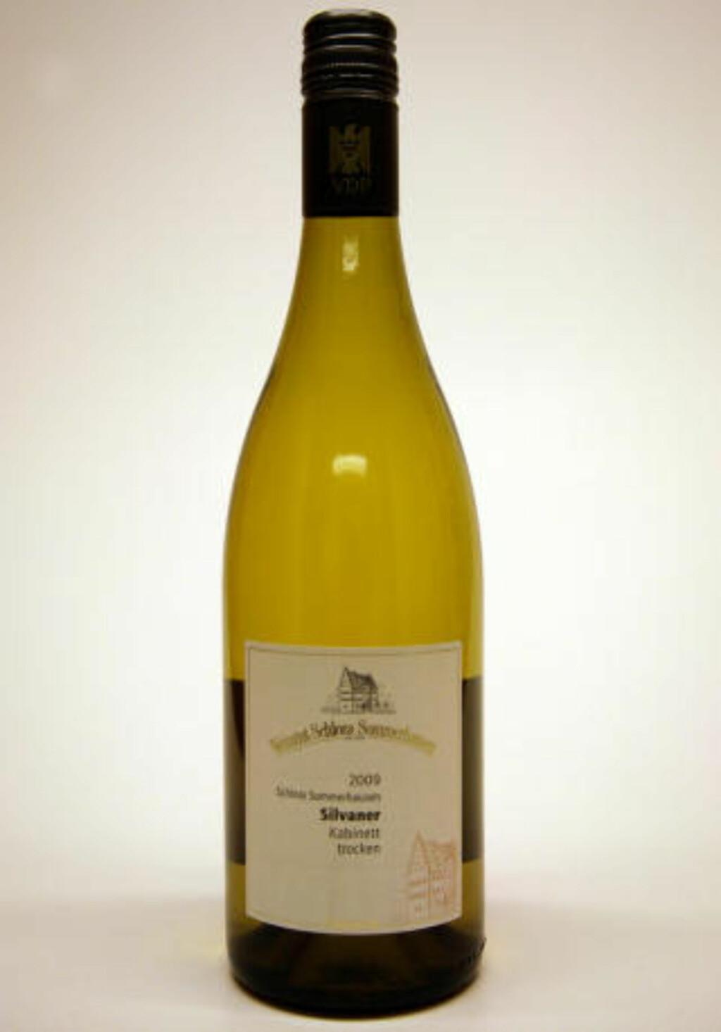 SEKSER FRA TYSKLAND: Schloss Sommerhausen Silvaner Kabinett Trocken 2009, Franken, Tyskland. SEKSER FRA TYSKLAND: Schloss Sommerhausen Silvaner Kabinett Trocken 2009, Franken, Tyskland.