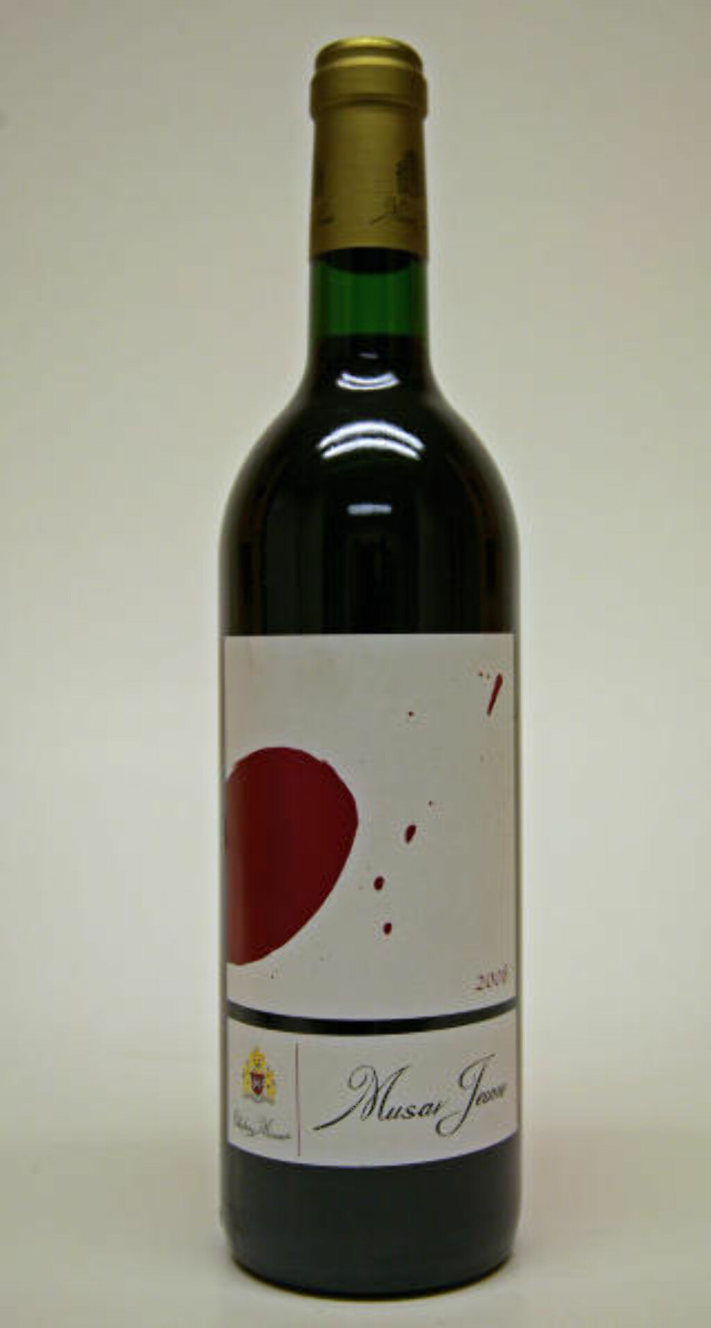 FRA LIBANON: Musar Jeune Rouge 2008, Chateau Musar , Libanon, Bekaa. FRA LIBANON: Musar Jeune Rouge 2008, Chateau Musar , Libanon, Bekaa.