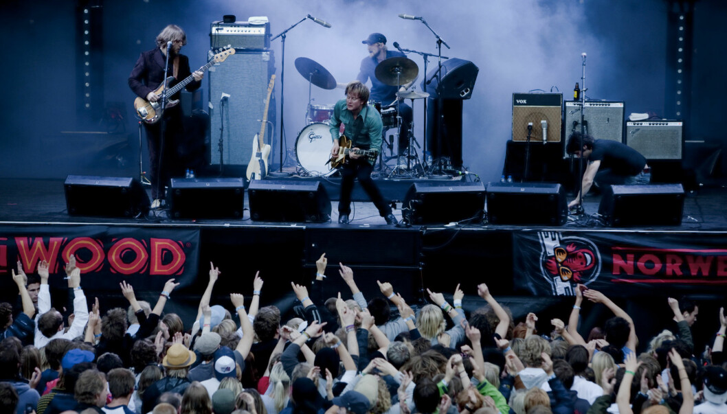 - Jeg er forelsket i en jente i Norge