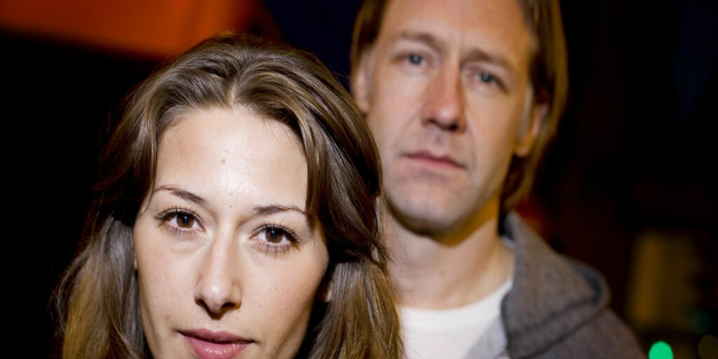 image: Pia Tjelta spiser familiemiddag med Mads' eks