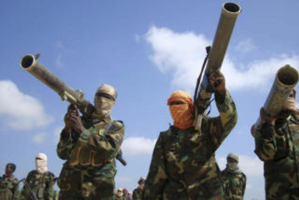 UTFORDRINGEN: Islamistiske al-Shabaab ønsker å kaste regjeringen og danne et land med sharia-lover. Foto: REUTERS/Feisal Omar/Scanpix UTFORDRINGEN: Islamistiske al-Shabaab ønsker å kaste regjeringen og danne et land med sharia-lover. Foto: REUTERS/Feisal Omar/Scanpix