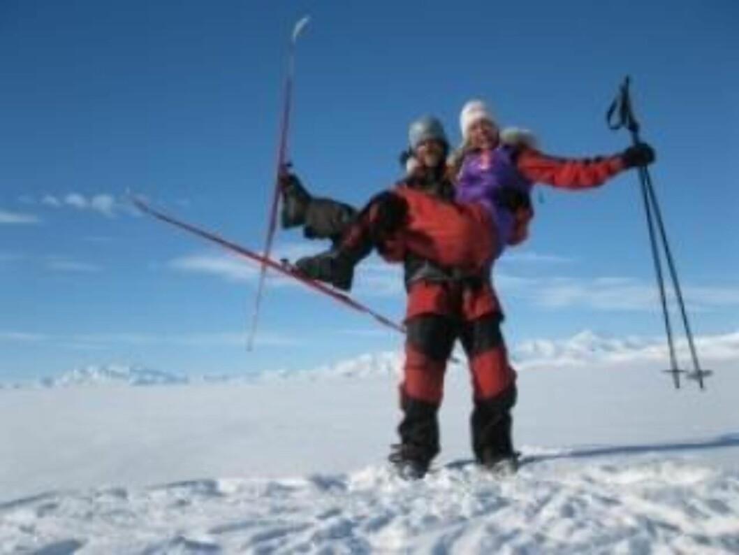 <strong>I MÅL:</strong> Cecilie Skog (35) og Ryan Waters (36). Foto: Privat <strong>I MÅL:</strong> Cecilie Skog (35) og Ryan Waters (36). Foto: Privat