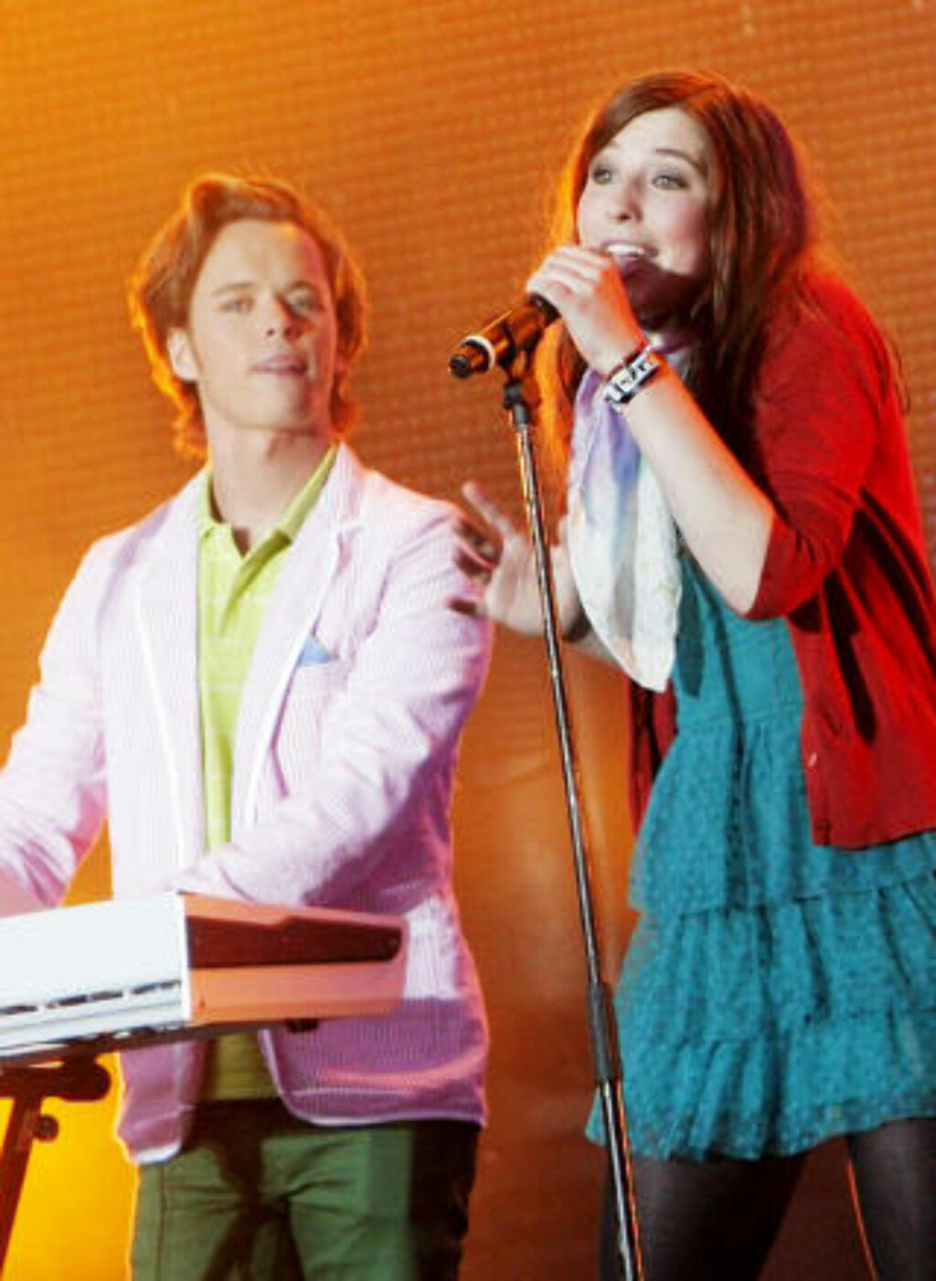 FRA "IDOL" TIL DONKEYBOY: Linnea Dale er gruppas gjestevokalist. Foto: Stian Lysberg Solum / SCANPIX . FRA "IDOL" TIL DONKEYBOY: Linnea Dale er gruppas gjestevokalist. Foto: Stian Lysberg Solum / SCANPIX .