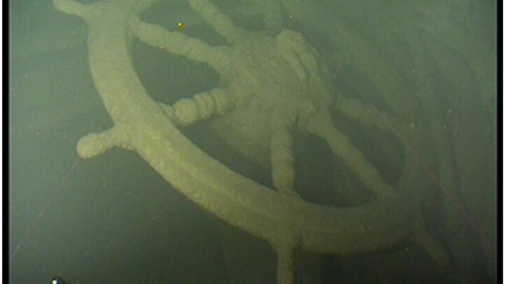 SEILBÅT: Dette roret har tilhørt en seilbåt som dateres fra 1700- til 1800-tallet. Foto: MARIN MÄTTEKNIK/NORDSTREAM SEILBÅT: Dette roret har tilhørt en seilbåt som dateres fra 1700- til 1800-tallet. Foto: MARIN MÄTTEKNIK/NORDSTREAM
