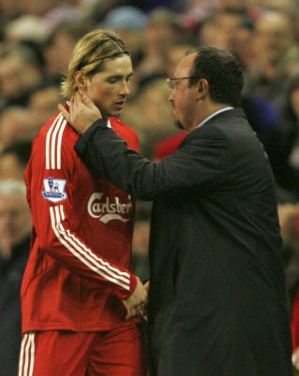 TOMÅL-TORRES: Rafael Benitez tok ut både Fernando Torres og Gerrard i 2. omgang, trolig for å spare stjernene til torsdagens Lille-møte. Foto: AP/Tim Hales TOMÅL-TORRES: Rafael Benitez tok ut både Fernando Torres og Gerrard i 2. omgang, trolig for å spare stjernene til torsdagens Lille-møte. Foto: AP/Tim Hales