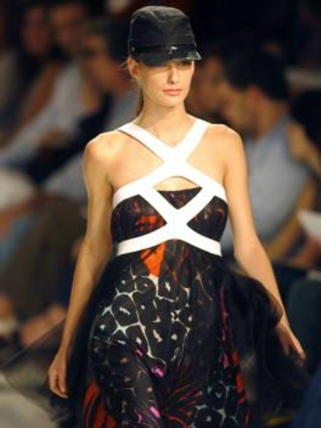 A model shows a design of Forum's collection during the Sao Paulo Fashion Week in Sao Paulo, Brazil, on Friday, July 14, 2006. (AP Photo/Andre Penner) Foto: AP/Scanpix A model shows a design of Forum's collection during the Sao Paulo Fashion Week in Sao Paulo, Brazil, on Friday, July 14, 2006. (AP Photo/Andre Penner) Foto: AP/Scanpix