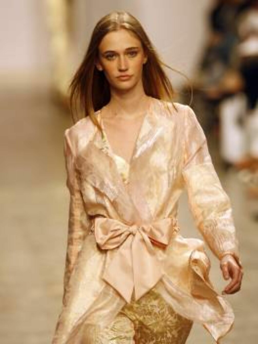 A model shows a design of Fause Hatens's collection during the Sao Paulo Fashion Week in Sao Paulo, Brazil, Friday, July 14, 2006. (AP Photo/Andre Penner) Foto: AP/Scanpix A model shows a design of Fause Hatens's collection during the Sao Paulo Fashion Week in Sao Paulo, Brazil, Friday, July 14, 2006. (AP Photo/Andre Penner) Foto: AP/Scanpix