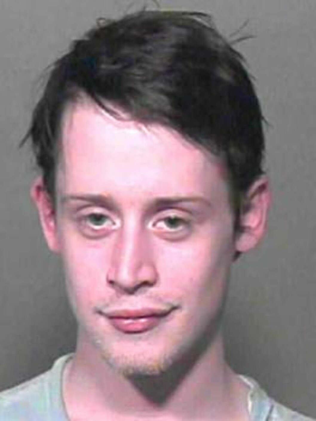 <strong>BARNESTJERNE:</strong> Macauley Culkin ble pågrepet med reseptbelagte substanser han ikke burde hatt i 2001. Foto: Amerikansk politi <strong>BARNESTJERNE:</strong> Macauley Culkin ble pågrepet med reseptbelagte substanser han ikke burde hatt i 2001. Foto: Amerikansk politi
