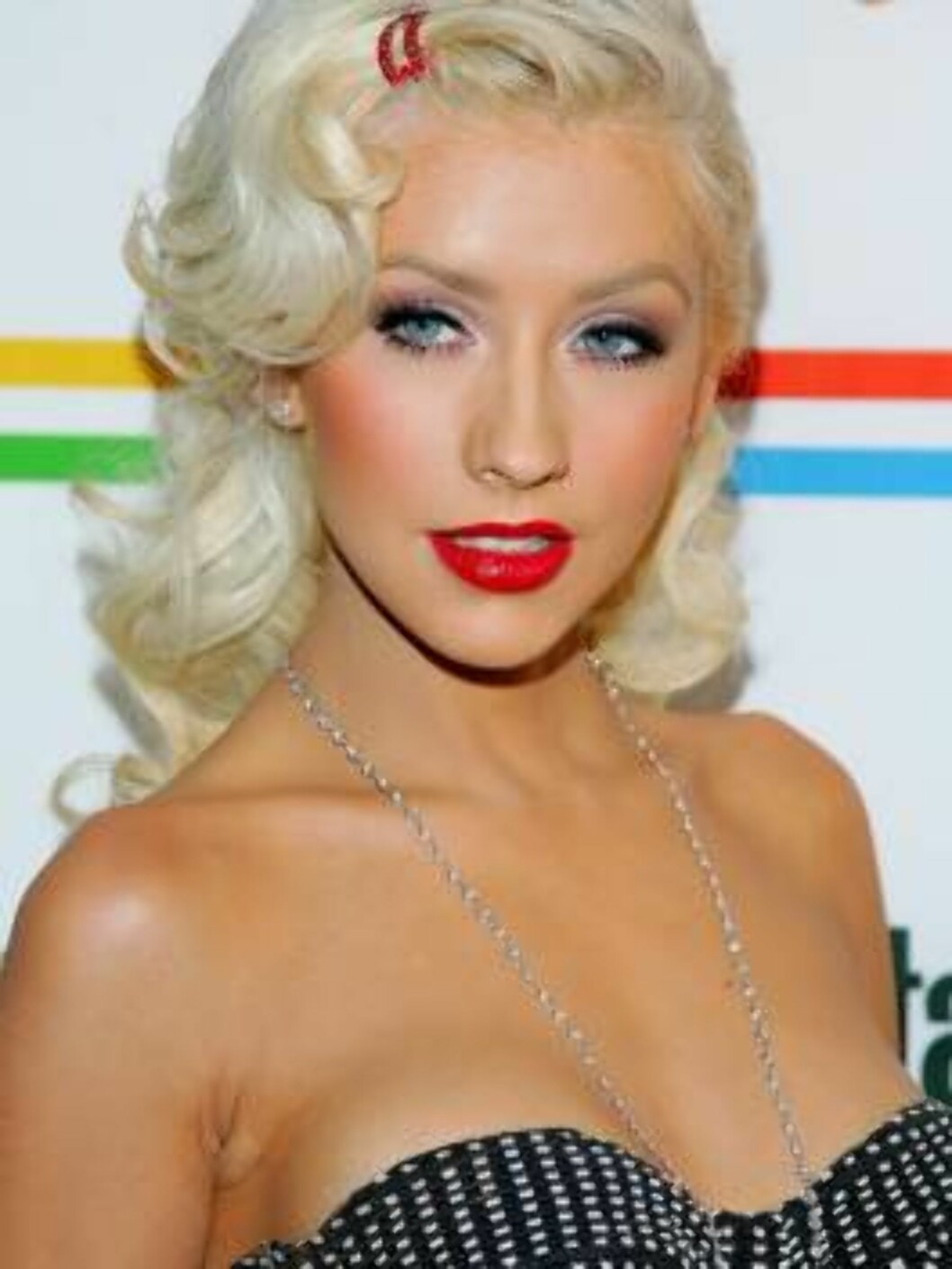 <strong>NEW YORK - JUNE 22:</strong> Singer Christina Aguilera arrives at Entertainment Weekly's "Must List" party at Buddha Bar June 22, 2006 in New York City. (Photo by Evan Agostini/Getty Images) *** Local Caption *** Christina Aguilera
* SPECIAL INSTRUCTIONS: * *O Foto: All Over Press <strong>NEW YORK - JUNE 22:</strong> Singer Christina Aguilera arrives at Entertainment Weekly's "Must List" party at Buddha Bar June 22, 2006 in New York City. (Photo by Evan Agostini/Getty Images) *** Local Caption *** Christina Aguilera
* SPECIAL INSTRUCTIONS: * *O Foto: All Over Press