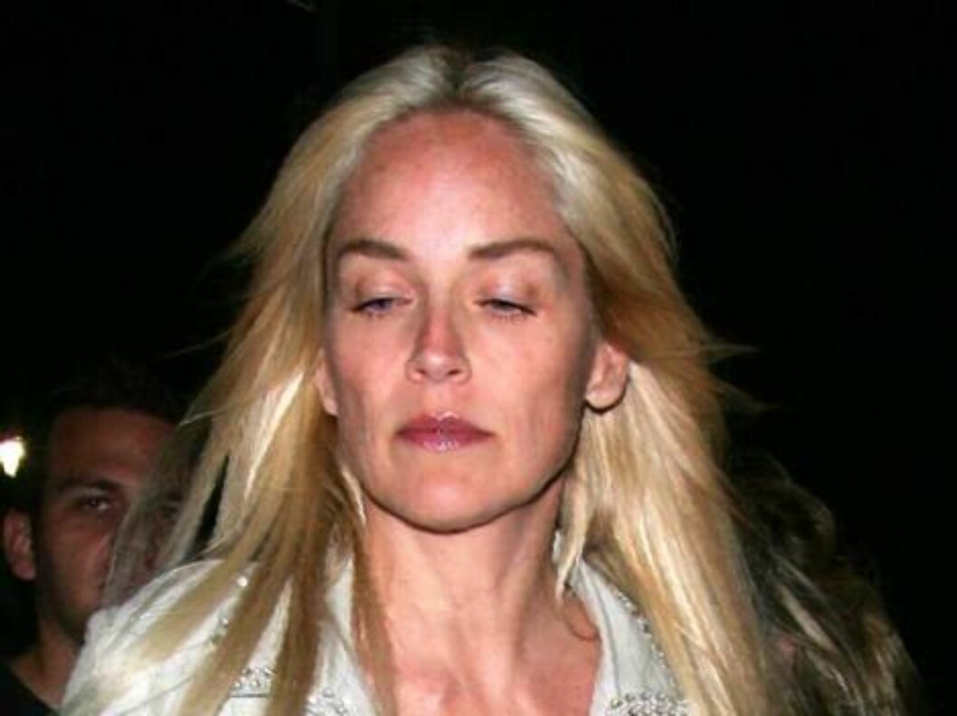 Sharon Stone with no makeup goes to amovie theater in Hollywood. June 5, 2006 X17agency exclusive / ALL OVER PRESS Foto: All Over Press Sharon Stone with no makeup goes to amovie theater in Hollywood. June 5, 2006 X17agency exclusive / ALL OVER PRESS Foto: All Over Press
