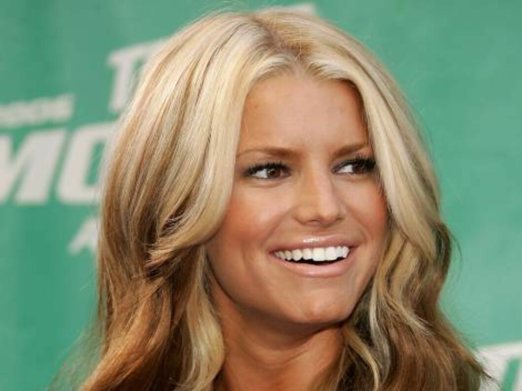 CULVER CITY, CA - JUNE 03: Actress/Singer Jessica Simpson arrives to the 2006 MTV Movie Awards at Sony Pictures Studio on June 3,2006 in Culver City, California. (Photo by Frazer Harrison/Getty Images) *** Local Caption *** Jessica Simpson
* SPECIAL IN Foto: All Over Press CULVER CITY, CA - JUNE 03: Actress/Singer Jessica Simpson arrives to the 2006 MTV Movie Awards at Sony Pictures Studio on June 3,2006 in Culver City, California. (Photo by Frazer Harrison/Getty Images) *** Local Caption *** Jessica Simpson
* SPECIAL IN Foto: All Over Press