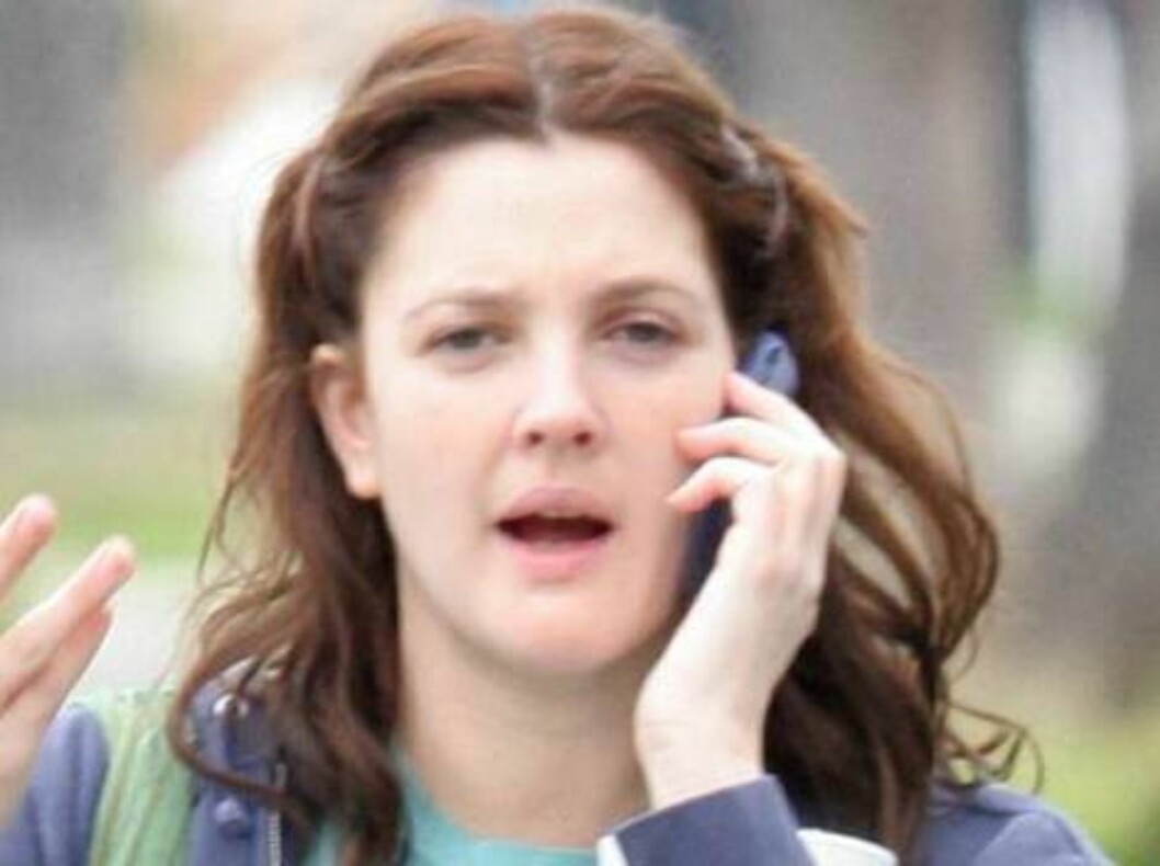 Code: X17XX8 - no code, Hollywood, USA, 19.03.2005: Drew Barrymore going to a studio in Hollywood wears no makeup.
All Over Press / X17 Agency
EXCLUSIVE / ALL OVER PRESS Foto: All Over Press Code: X17XX8 - no code, Hollywood, USA, 19.03.2005: Drew Barrymore going to a studio in Hollywood wears no makeup.
All Over Press / X17 Agency
EXCLUSIVE / ALL OVER PRESS Foto: All Over Press