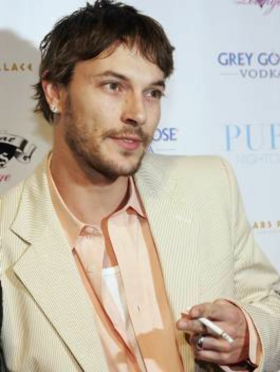 LAS VEGAS - APRIL 22: Kevin Federline arrives for a listening party for his new album "Playing With Fire" at the Pure Nightclub at Caesars Palace early April 22, 2006 in Las Vegas, Nevada. (Photo by Ethan Miller/Getty Images) *** Local Caption *** Kevin Foto: All Over Press LAS VEGAS - APRIL 22: Kevin Federline arrives for a listening party for his new album "Playing With Fire" at the Pure Nightclub at Caesars Palace early April 22, 2006 in Las Vegas, Nevada. (Photo by Ethan Miller/Getty Images) *** Local Caption *** Kevin Foto: All Over Press