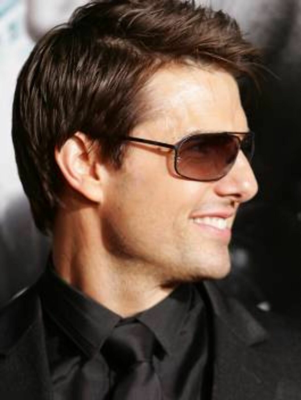 HOLLYWOOD - MAY 04: Actor Tom Cruise smiles on the red carpet at the Paramount Pictures fan screening of "Mission: Impossible III" held at the Grauman's Chinese Theatre on May 4, 2006 in Hollywood, California. (Photo by Frazer Harrison/Getty Images) *** Foto: All Over Press HOLLYWOOD - MAY 04: Actor Tom Cruise smiles on the red carpet at the Paramount Pictures fan screening of "Mission: Impossible III" held at the Grauman's Chinese Theatre on May 4, 2006 in Hollywood, California. (Photo by Frazer Harrison/Getty Images) *** Foto: All Over Press