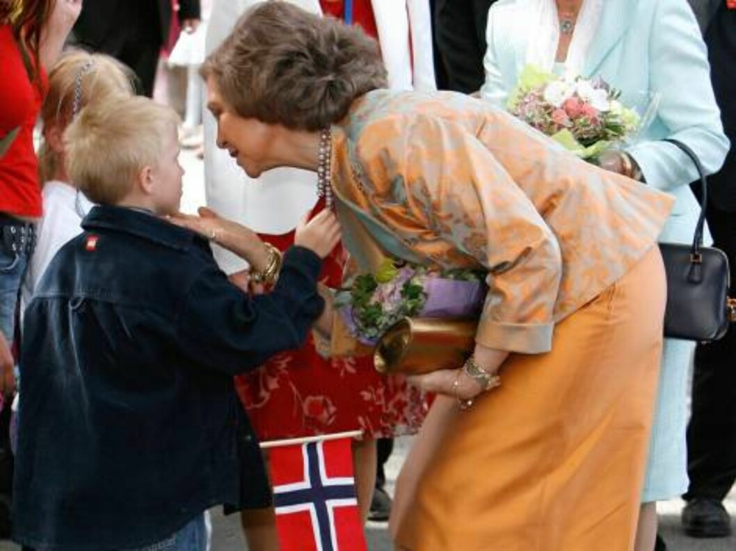 King Juan Carlos and Queen Sofia of Spain State Visit to Norway.
Visit to the Ulleval University Hospital with Queen Sonja.
Picture: UK Press Foto: All Over Press King Juan Carlos and Queen Sofia of Spain State Visit to Norway.
Visit to the Ulleval University Hospital with Queen Sonja.
Picture: UK Press Foto: All Over Press