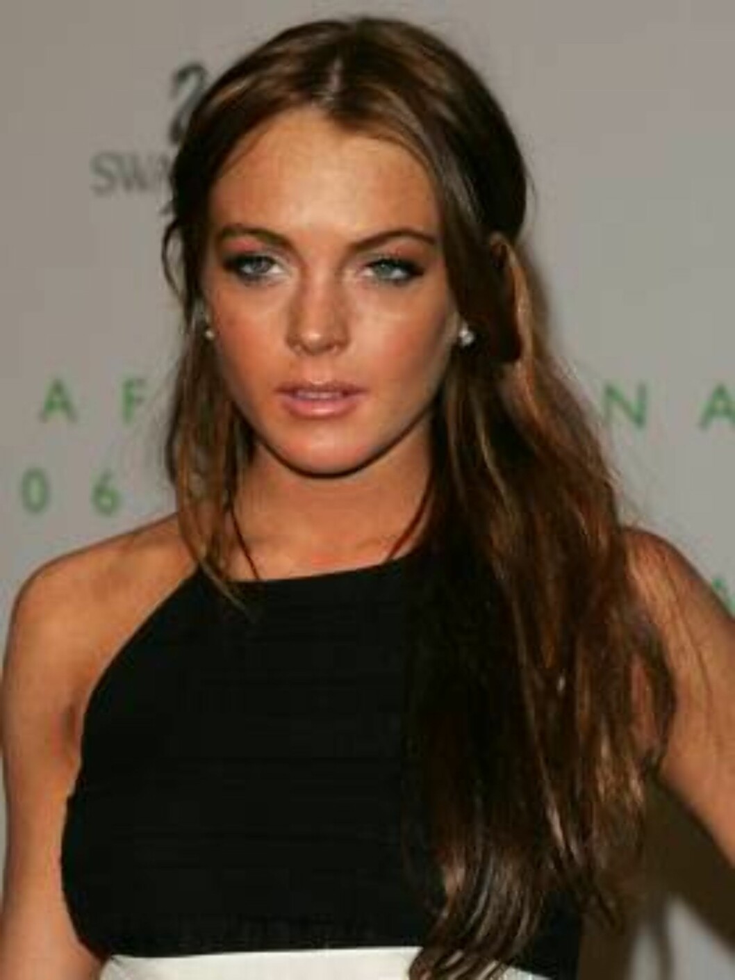 NEW YORK - JUNE 5: Actress Lindsay Lohan attends the 2006 CFDA Awards at the New York Public Library on June 5, 2006 in New York City. (Photo by Peter Kramer/Getty Images) *** Local Caption *** Lindsay Lohan
* SPECIAL INSTRUCTIONS: * *OBJECT NAME: 711 Foto: All Over Press NEW YORK - JUNE 5: Actress Lindsay Lohan attends the 2006 CFDA Awards at the New York Public Library on June 5, 2006 in New York City. (Photo by Peter Kramer/Getty Images) *** Local Caption *** Lindsay Lohan
* SPECIAL INSTRUCTIONS: * *OBJECT NAME: 711 Foto: All Over Press