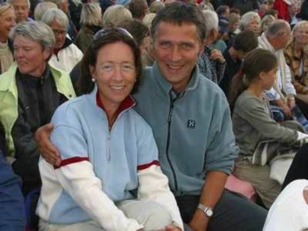 Peer Gynt-stemnet, Gålå/Vinstra.
Åsne Seierstad fikk Peer Gynt-prisen.
Jens Stoltenberg og kona Ingrid Schulerud.
FOTO: TORE SKAAR Foto: Se og Hør Peer Gynt-stemnet, Gålå/Vinstra.
Åsne Seierstad fikk Peer Gynt-prisen.
Jens Stoltenberg og kona Ingrid Schulerud.
FOTO: TORE SKAAR Foto: Se og Hør