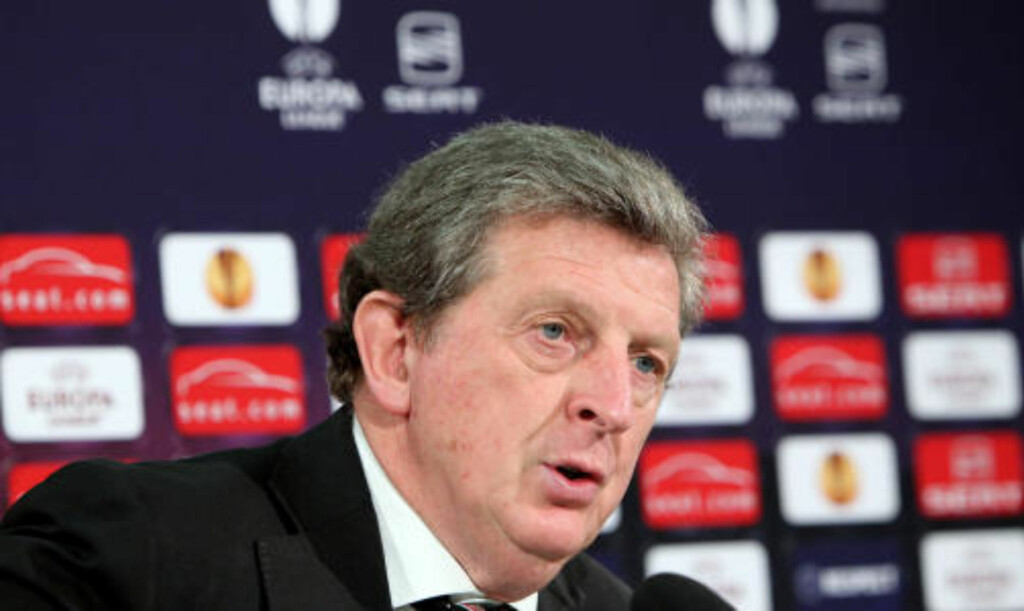 SKEPTISK: Fulham-manager Roy Hodgson er lite lysten på buss eller tog til Hamburg. Foto: AFP SKEPTISK: Fulham-manager Roy Hodgson er lite lysten på buss eller tog til Hamburg. Foto: AFP