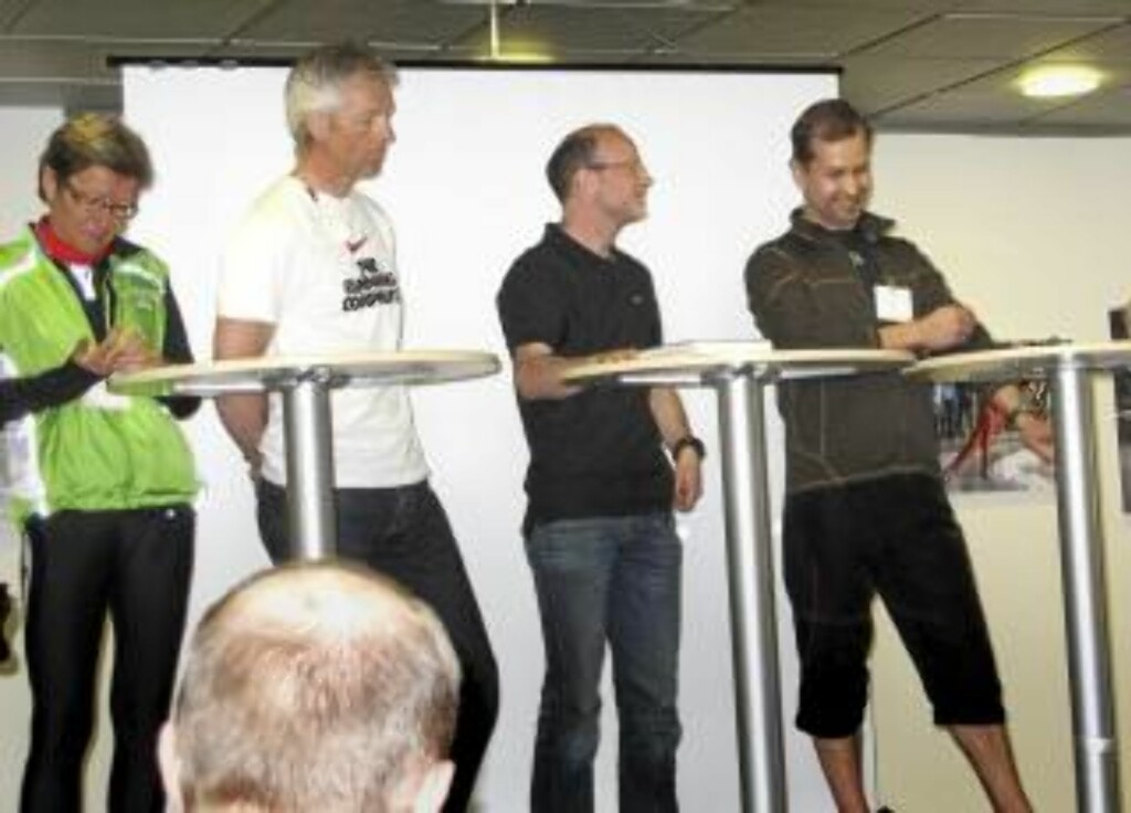 HOLMGANG: Samlet til debatt om løpesko. F.v. Ingrid Kristiansen, Håvard Nordgård, Tor Fauske, Henri Henell, Ronny Ingebrigtsen og Kjetil Rolness. Foto: Anders Rasch HOLMGANG: Samlet til debatt om løpesko. F.v. Ingrid Kristiansen, Håvard Nordgård, Tor Fauske, Henri Henell, Ronny Ingebrigtsen og Kjetil Rolness. Foto: Anders Rasch