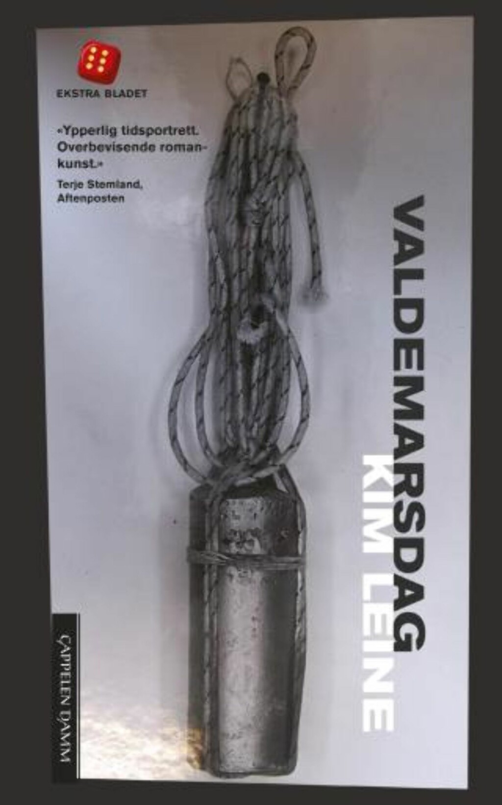 image: Briljerer i bok om tyngende tro og undertrykt seksuelt raseri image: Briljerer i bok om tyngende tro og undertrykt seksuelt raseri