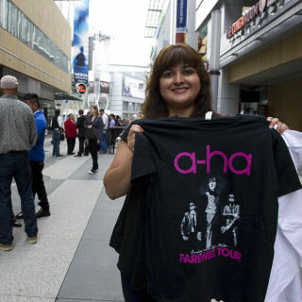 FAN 2: a-ha sto for Arlene Rocabados første konsertopplevelse i LA og siden har hun vært fan av bandet. Foto: ØISTEIN NORUM MONSEN. FAN 2: a-ha sto for Arlene Rocabados første konsertopplevelse i LA og siden har hun vært fan av bandet. Foto: ØISTEIN NORUM MONSEN.