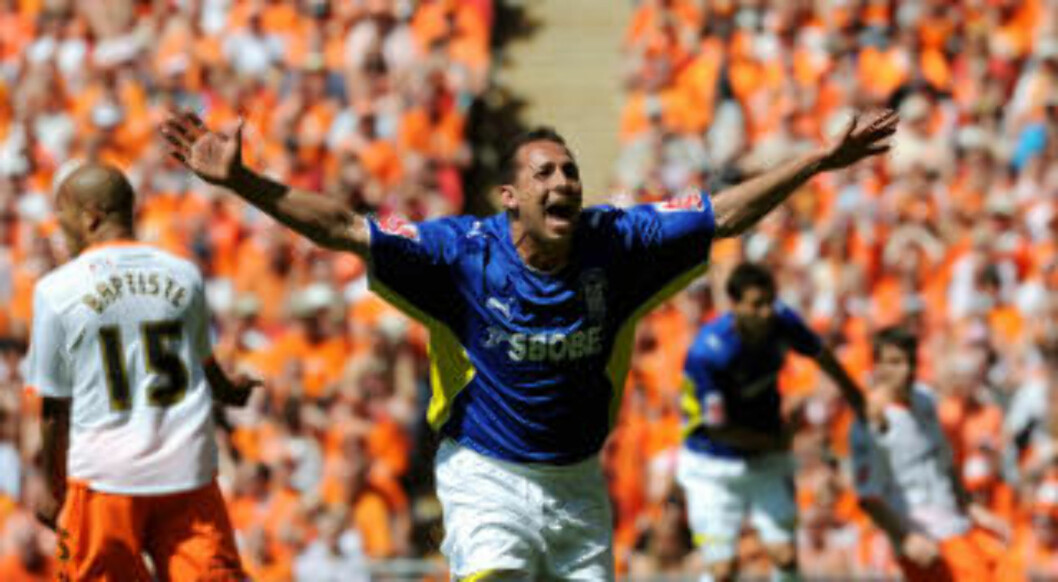 <strong>BEGYNTE BEST:</strong> Michael Chopra jubler etter å ha gitt Cardiff ledelsen etter ni minutter. Men Wales må vente litt til på å få et lag i Premier League for første gang. Foto: AFP PHOTO / Adrian Dennis <strong>BEGYNTE BEST:</strong> Michael Chopra jubler etter å ha gitt Cardiff ledelsen etter ni minutter. Men Wales må vente litt til på å få et lag i Premier League for første gang. Foto: AFP PHOTO / Adrian Dennis