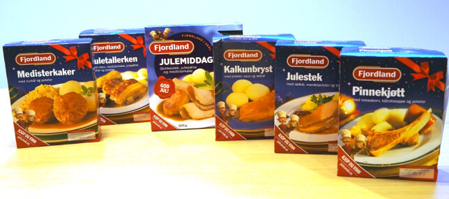 FRA FJORDLAND: Medisterkaker, to typer juletallerken, kalkun, stek og pinnekjøtt. FRA FJORDLAND: Medisterkaker, to typer juletallerken, kalkun, stek og pinnekjøtt. 