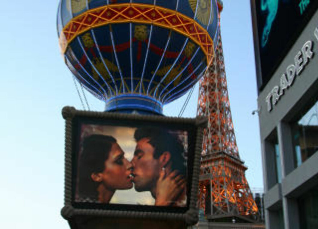 <strong>LAS VEGAS:</strong> Glitter, glamour, døgnåpne casinoer og kopi av Eiffeltårnet på the Strip.
Foto: Kirsten M. Buzzi <strong>LAS VEGAS:</strong> Glitter, glamour, døgnåpne casinoer og kopi av Eiffeltårnet på the Strip.
Foto: Kirsten M. Buzzi