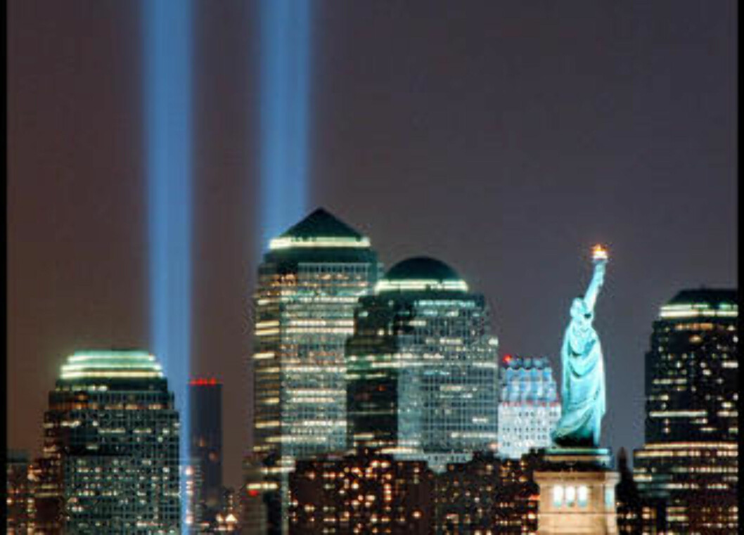 <strong>NEW YORK:</strong> Manhattan Skyline og Frihetsstatuen lyser opp natta i byen som alle vil besøke. Hit kommer 40 millioner turister i året.
Foto: Ørjan Ellingvåg
<strong>NEW YORK:</strong> Manhattan Skyline og Frihetsstatuen lyser opp natta i byen som alle vil besøke. Hit kommer 40 millioner turister i året.
Foto: Ørjan Ellingvåg