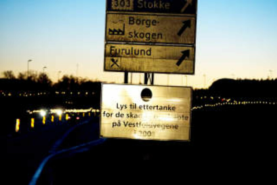 <strong>KJØRTE SAKTERE:</strong> Farten var satt ned til 30 kilometer i timen i forbindelse med markeringen. Foto: Heiko Junge / SCANPIX <strong>KJØRTE SAKTERE:</strong> Farten var satt ned til 30 kilometer i timen i forbindelse med markeringen. Foto: Heiko Junge / SCANPIX