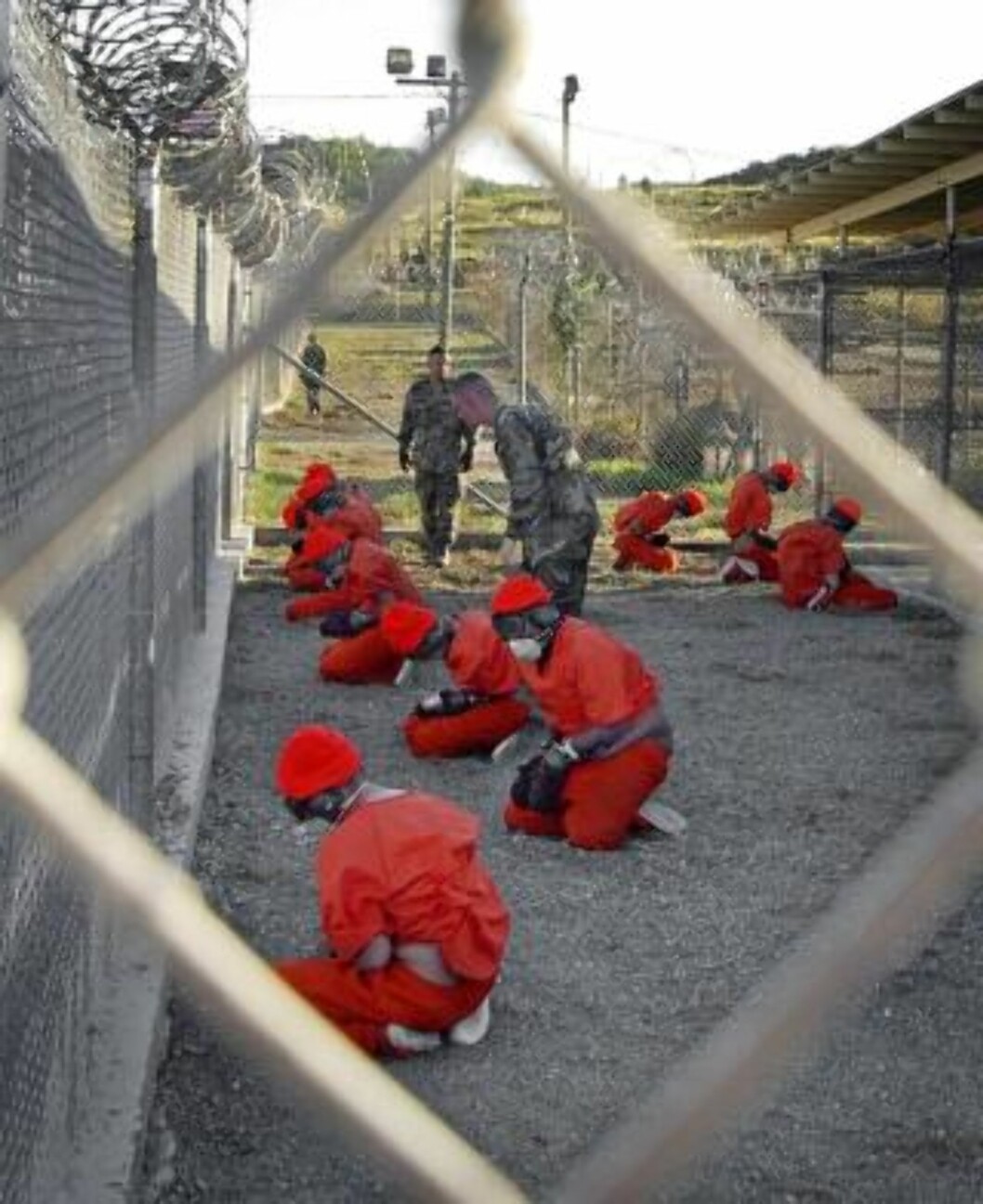 <strong>BRUKTE TORTURLIGNENDE METODER:</strong> Det har blitt bekreftet at torturlignende metoder ble brukt på Guantanamo. Nå forteller fangevokterne sine historier. Foto: Shane T.McCoy/US Navy/AP/Scanpix <strong>BRUKTE TORTURLIGNENDE METODER:</strong> Det har blitt bekreftet at torturlignende metoder ble brukt på Guantanamo. Nå forteller fangevokterne sine historier. Foto: Shane T.McCoy/US Navy/AP/Scanpix