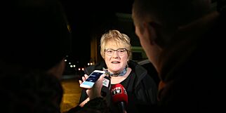 image: Venstre-Grande på vei inn i skjebnemøte: Åpner for å beholde regjeringens gavepakke til bilistene