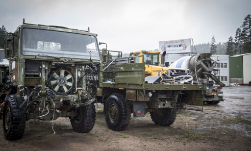 STORHANDLER: Roger Jensen har i årevis vært en av de største oppkjøperne av overskuddsutstyr fra Forsvaret. Her fra selskapets tomt i Kongsberg. Foto: Øistein Norum Monsen / Dagbladet STORHANDLER: Roger Jensen har i årevis vært en av de største oppkjøperne av overskuddsutstyr fra Forsvaret. Her fra selskapets tomt i Kongsberg. Foto: Øistein Norum Monsen / Dagbladet