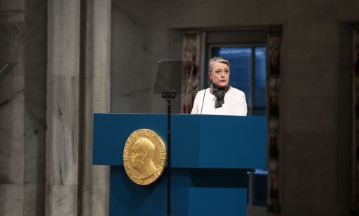 PRISSEREMONI: Nestleder av nobel komiteen Berit Reiss-Andersen under prisseremonien i Oslo rådhus lørdag.
Foto: Håkon Mosvold Larsen / NTB scanpix PRISSEREMONI: Nestleder av nobel komiteen Berit Reiss-Andersen under prisseremonien i Oslo rådhus lørdag.
Foto: Håkon Mosvold Larsen / NTB scanpix