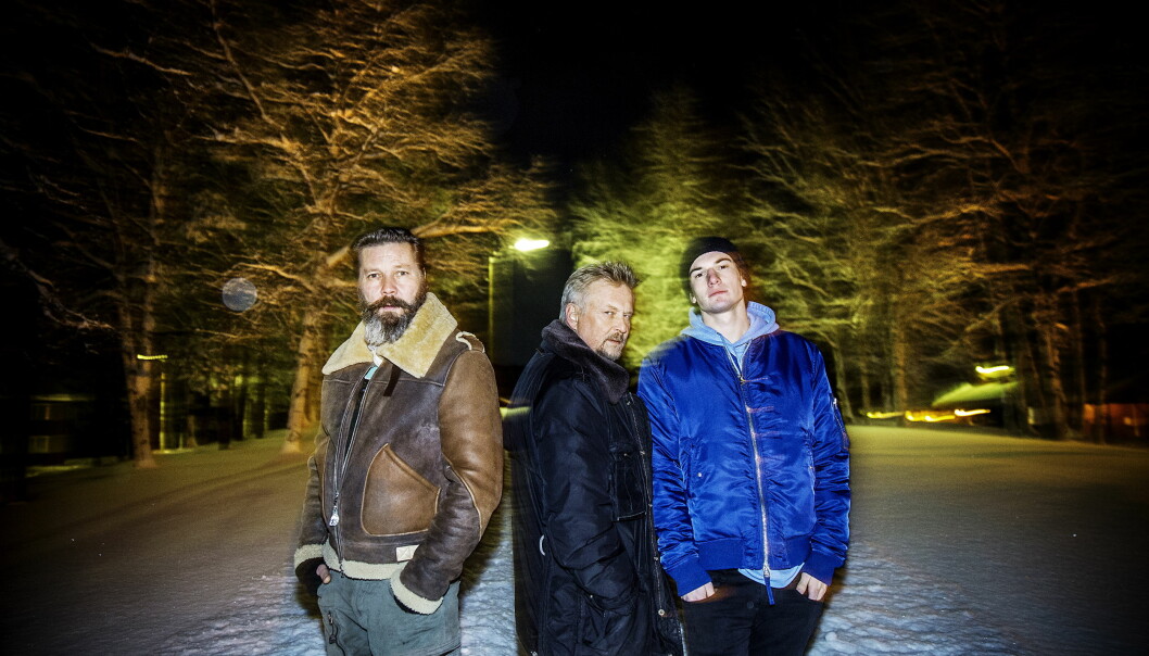 KULDA HJELPER: Stig Henrik Hoff, Dennis Storhøi og Thomas Hayes spiller inn den nye norske krimserien i 26 minus. - Dramatikken passer stedet, sier Hoff. Foto: Nina Hansen / Dagbladet KULDA HJELPER: Stig Henrik Hoff, Dennis Storhøi og Thomas Hayes spiller inn den nye norske krimserien i 26 minus. - Dramatikken passer stedet, sier Hoff. Foto: Nina Hansen / Dagbladet